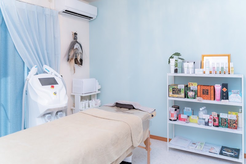 REFALA (リファラ）光の森店の店内写真