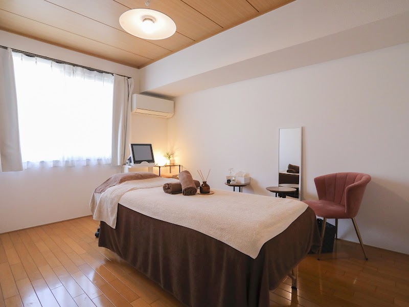 マッサージ&小顔エステ CREAクレアの店内写真