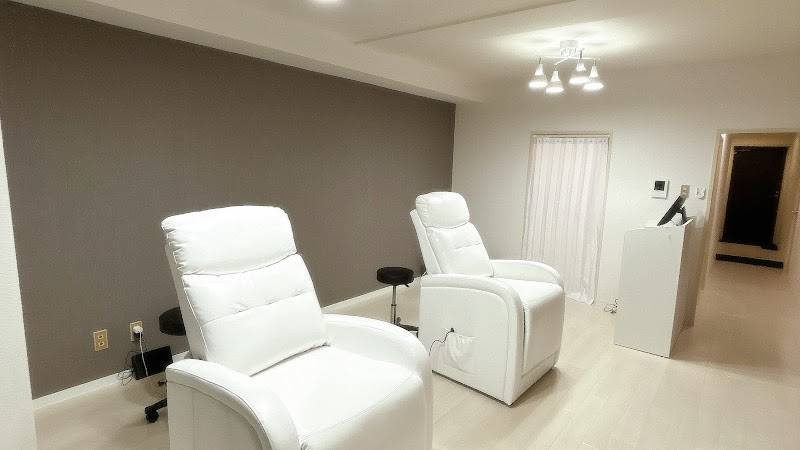 メンズ眉毛サロンSALON DE AYAMEN宇都宮店の店内写真