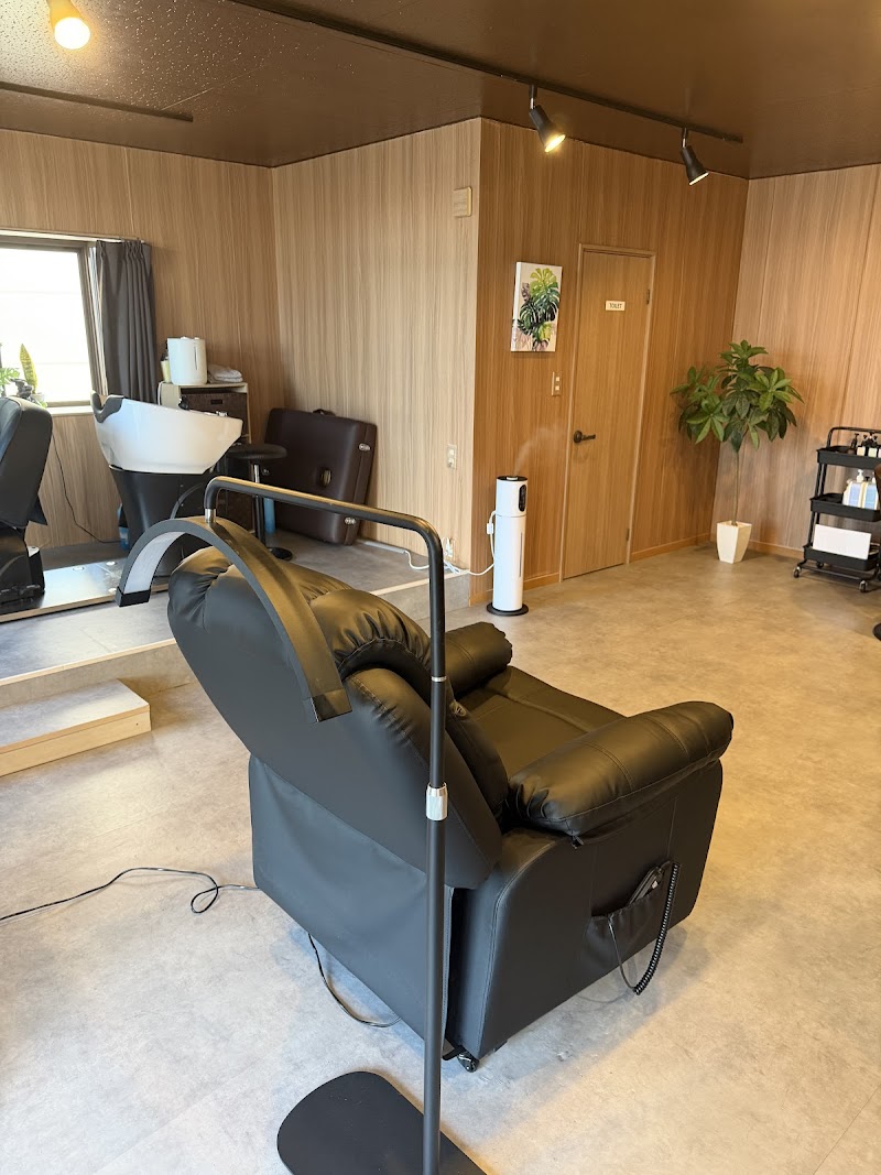 メンズ眉毛サロン・ヘッドスパ AUDELA(オデラ)小山店の店内写真