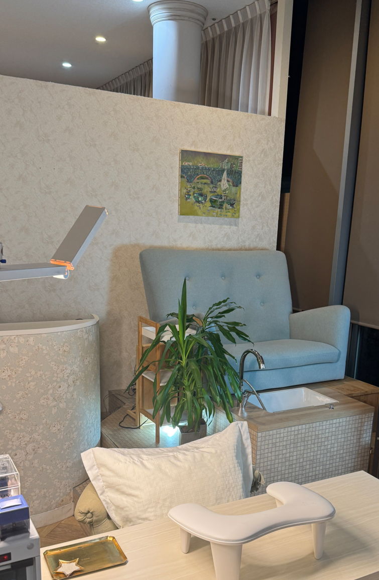 nailsalon nailcare gelnail deafloraの店内写真