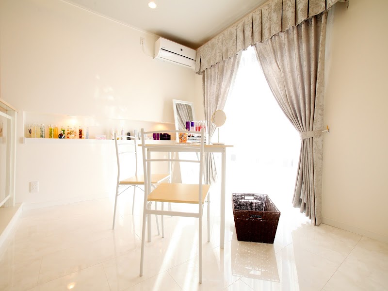 Esthetic salon R （エステティックサロンアール）の店内写真