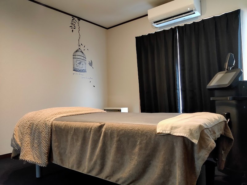 男性専門脱毛サロン GOLDの店内写真