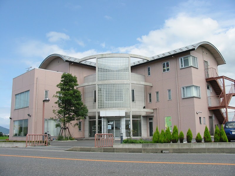 モアエージレスエステの店内写真